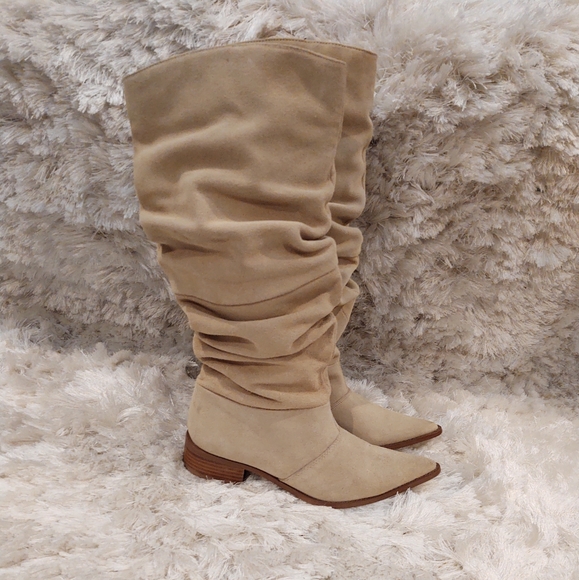 pointed toe slouch boots